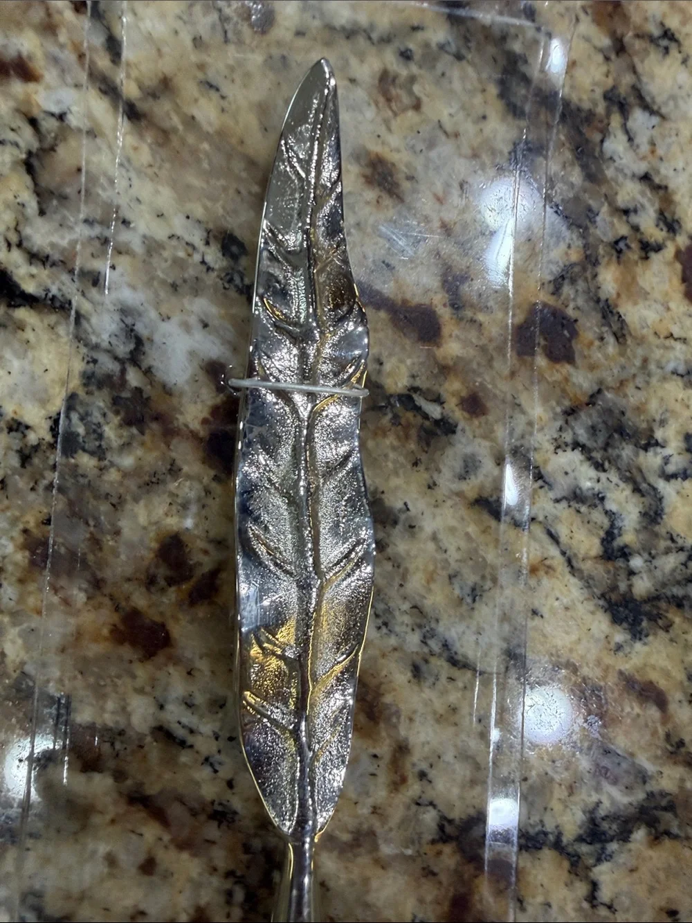 NEW IN PKG Salad Tong Set with Leaf Handles